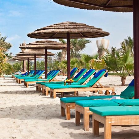 ซาฮารา บีช รีสอร์ต แอนด์ สปา Hotel ชาร์จาห์ ภายนอก รูปภาพ Beach at Jumeirah Beach Hotel