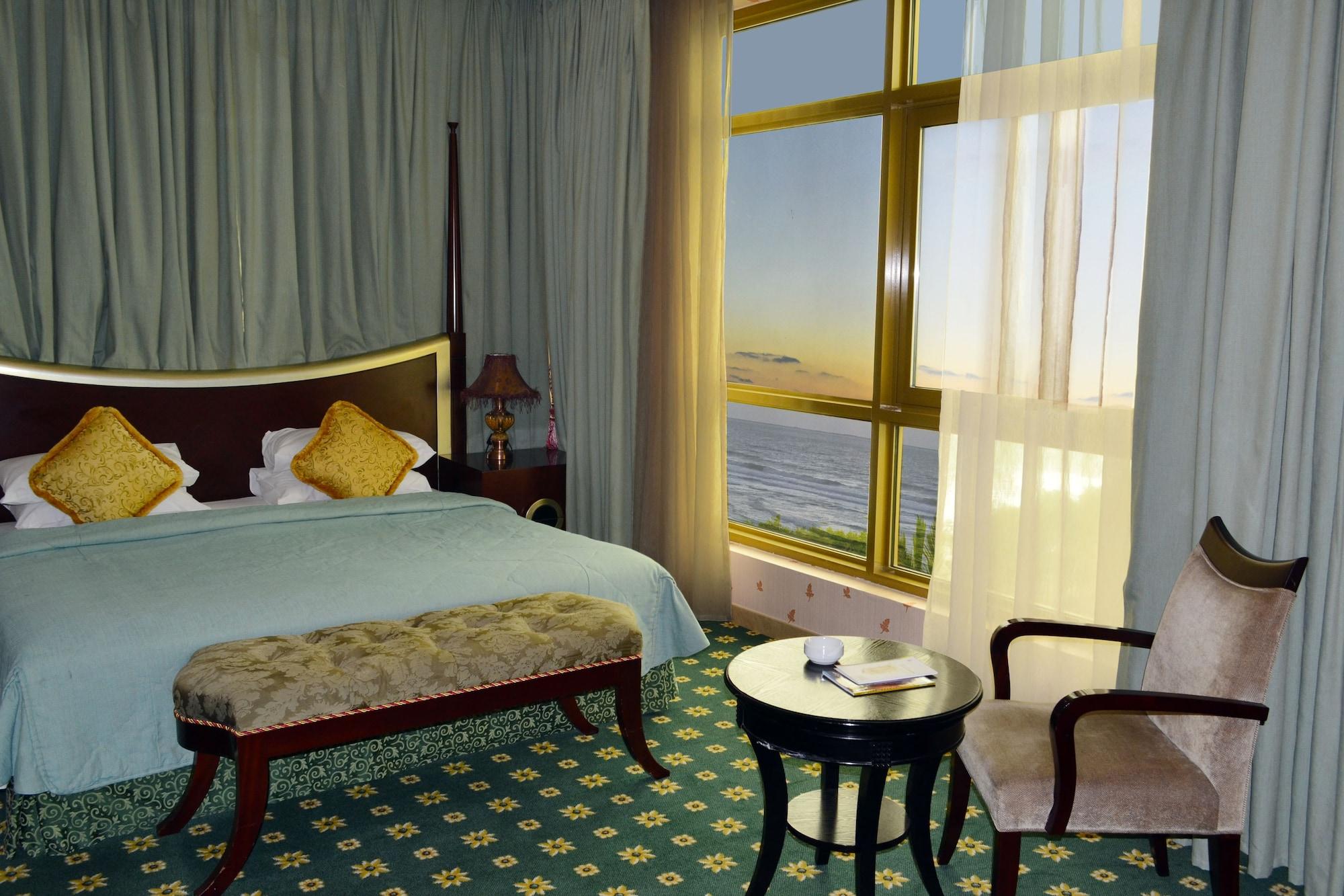 ซาฮารา บีช รีสอร์ต แอนด์ สปา Hotel ชาร์จาห์ ภายนอก รูปภาพ A bedroom in the hotel