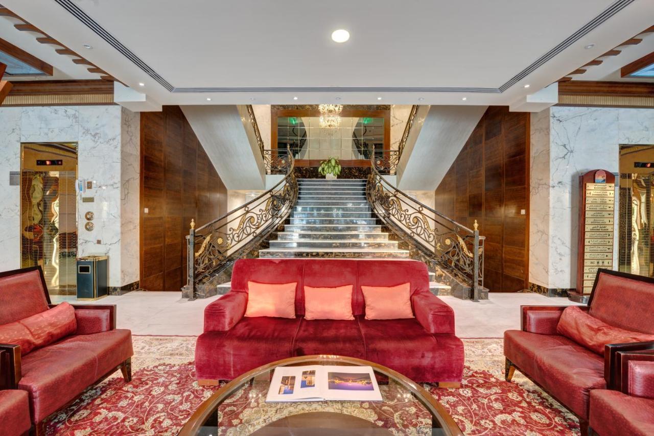 ซาฮารา บีช รีสอร์ต แอนด์ สปา Hotel ชาร์จาห์ ภายนอก รูปภาพ The lobby of the hotel