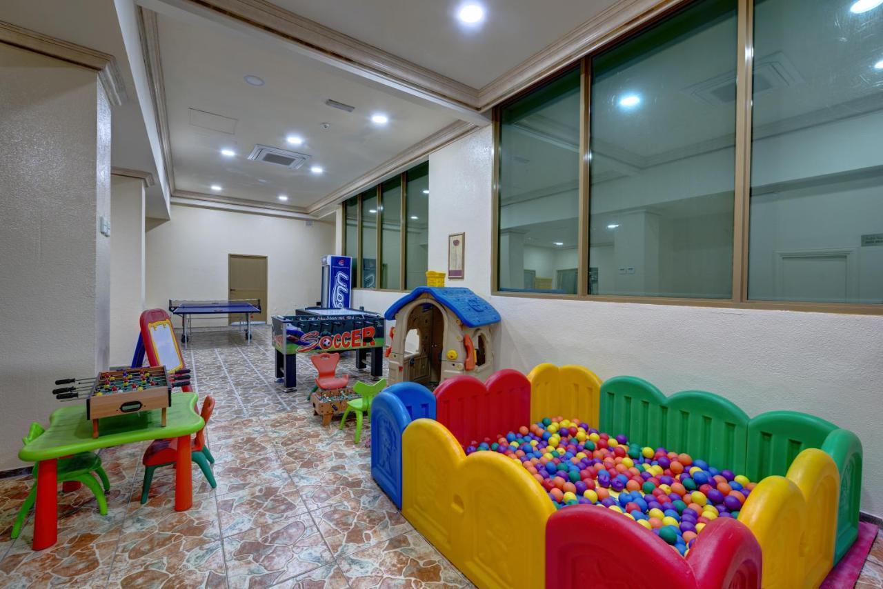 ซาฮารา บีช รีสอร์ต แอนด์ สปา Hotel ชาร์จาห์ ภายนอก รูปภาพ The Children's Hospital at the King Hussein Cancer Center