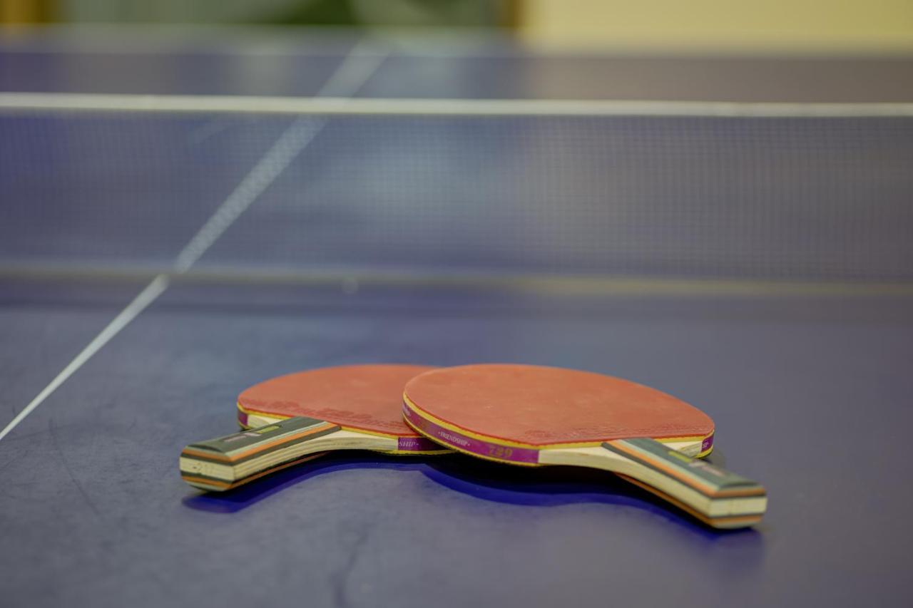 ซาฮารา บีช รีสอร์ต แอนด์ สปา Hotel ชาร์จาห์ ภายนอก รูปภาพ Table tennis bats